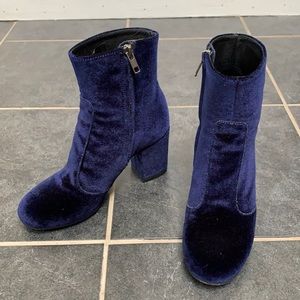 Blue velvet ankle boots size 37